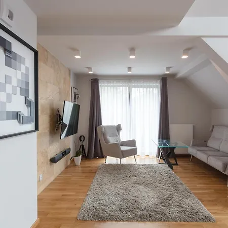 Czarny Kamien & Apartahotel Szklarska Poręba