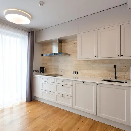 Czarny Kamien & Apartahotel