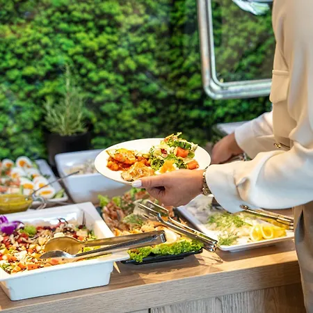 Czarny Kamien & Apartahotel