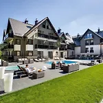 Aparthotel Czarny Kamien & 4*