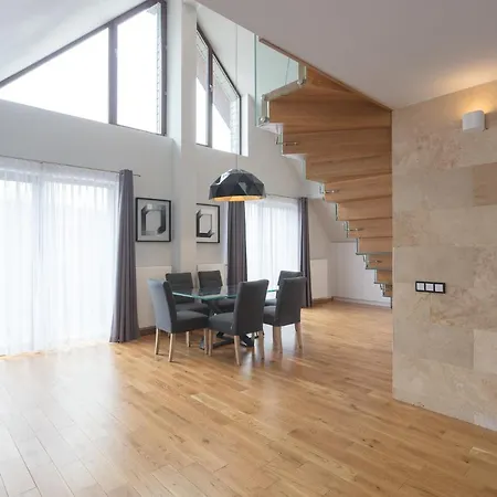 מלון דירות Czarny Kamien & שצ'קלארסקה פוראובה