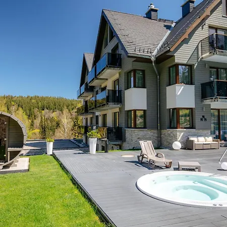 Czarny Kamien & מלון דירות