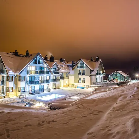 Czarny Kamien & מלון דירות 4*