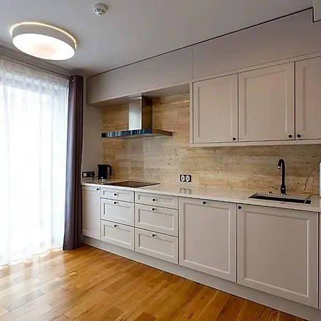 Czarny Kamien & 4* שצ'קלארסקה פוראובה