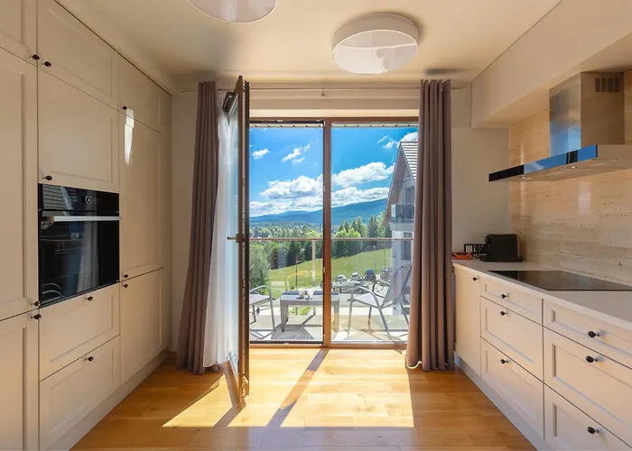 Aparthotel Czarny Kamien & 4*